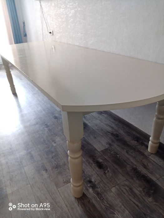 Продам стол  хороший состояние