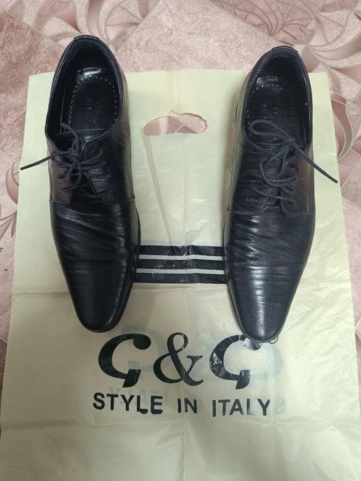 Продам Мужские туфли 37 размер