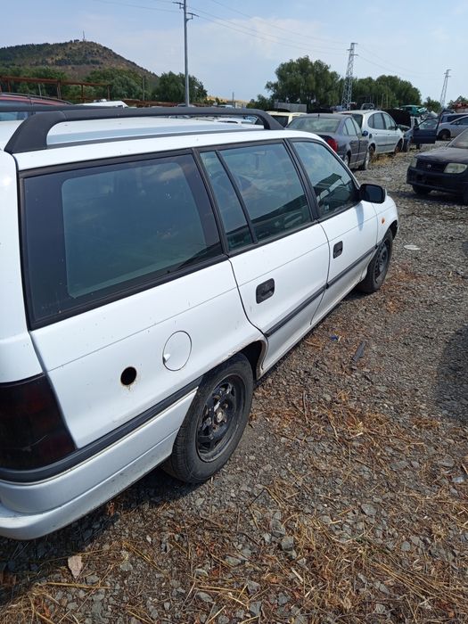 Опел Астра  1.6 бензин