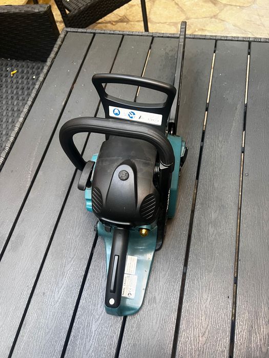 Верижен трион MAKITA EA3201S