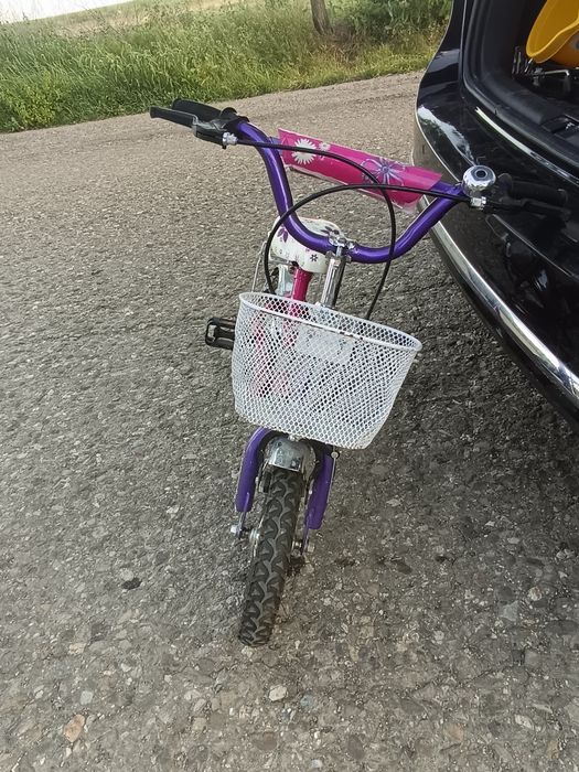 Vând bicicleta Roz