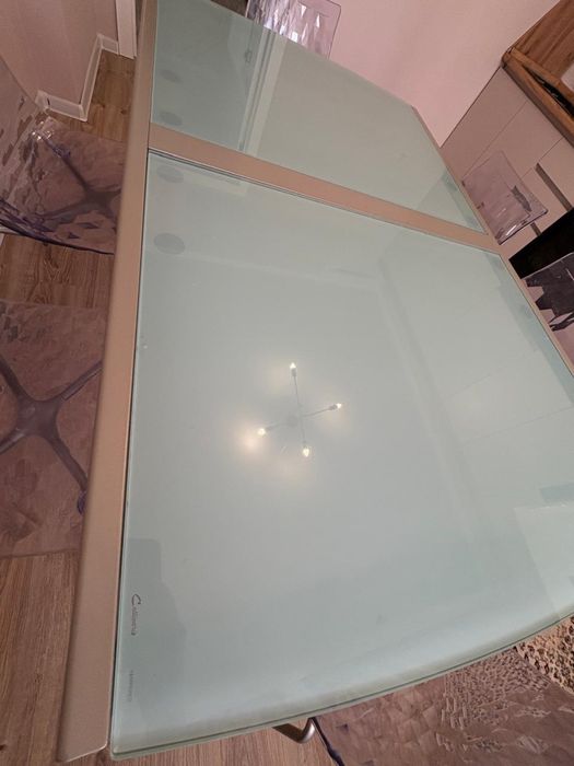 Стол обеденный со стульями