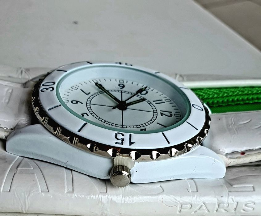 Нов ръчен часовник Elancyl