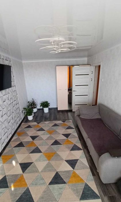Продам 2 комн.кв. в 20 мкрн.