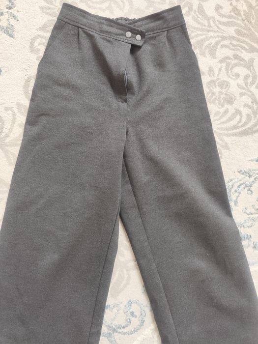 Детские школьные серые брюки класстка