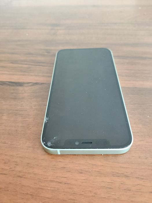 Продам Iphone 12