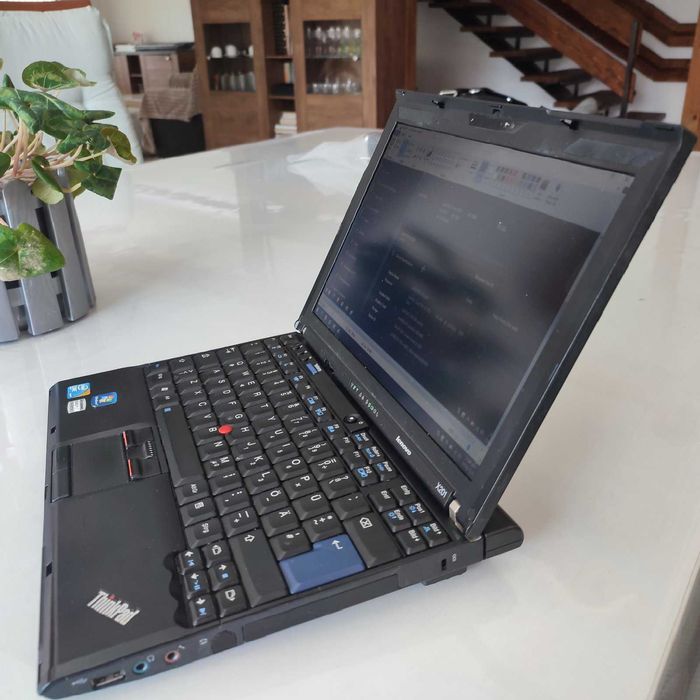 Лаптоп LENOVO ThinkPad X200,  Х201 и докинг станция
