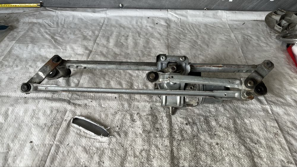 Моторче предни чистачки Volkswagen Golf 6 2008-