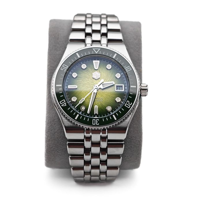 San Martin SN0148-GB Integrated Bracelet Green Dial