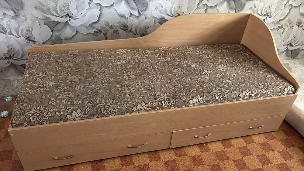 Продам кровать-тахту
