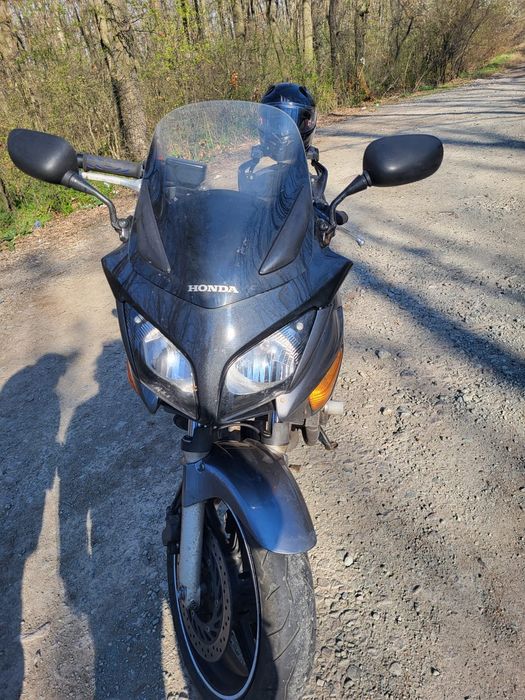 Motocicleta Honda CBF 600