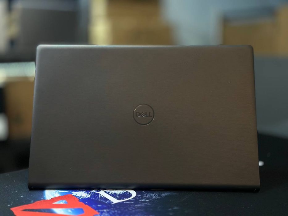 Офисный ноутбук Dell Intel core i5-1335U 16/512