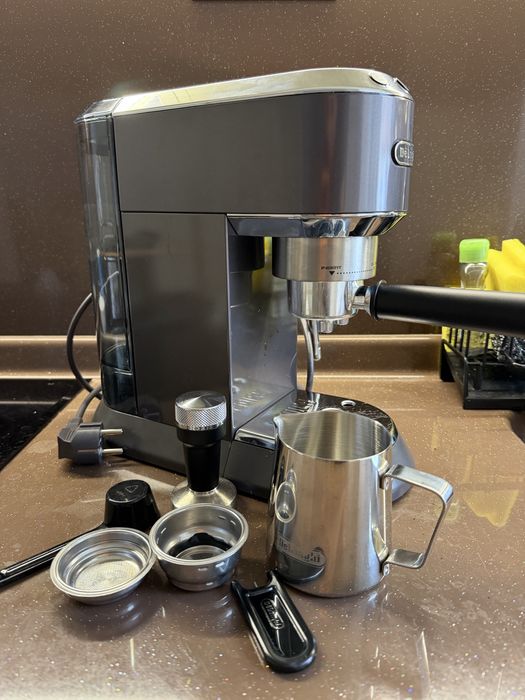 Кафемашина DeLonghi Dedica Arte EC885.GY