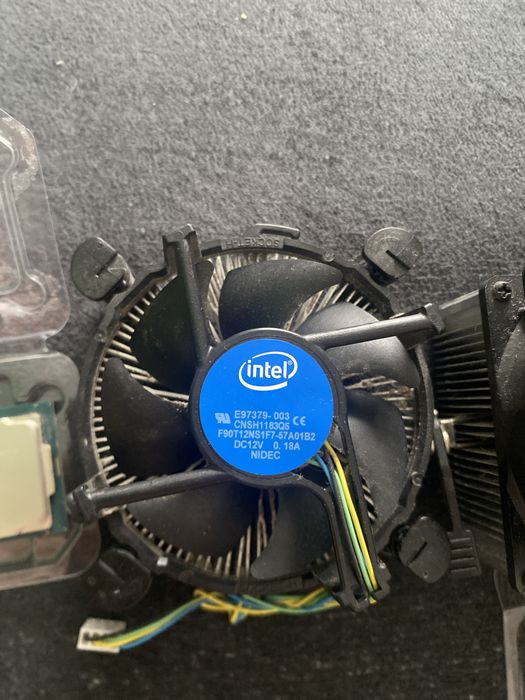 I3 10100f + amd ryzen 5 1600 negociabil