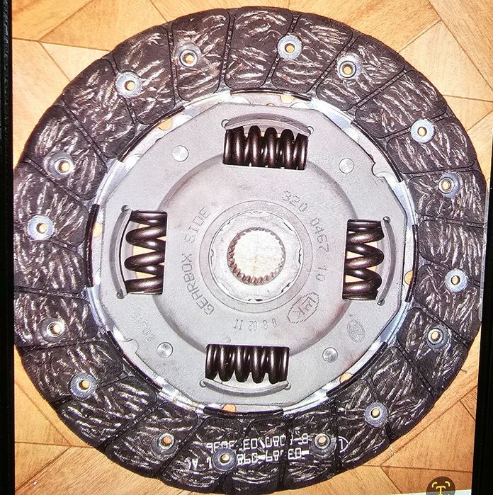 Продам комплект сцепления на Ларгус