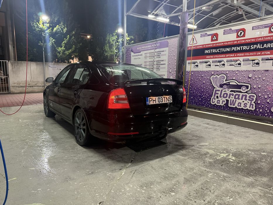 Vând Skoda Octavia vRS, an 2006, motor 2.0 TFSI benzină 200 CP, cutie manuală, 260.000 km.