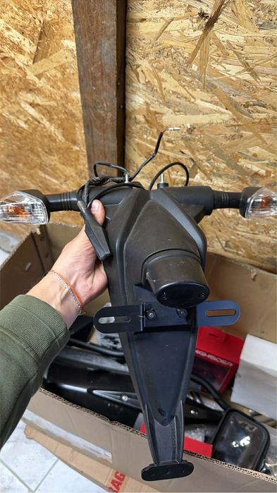 Codiță spate originală Kawasaki Z750 + suport număr lung +