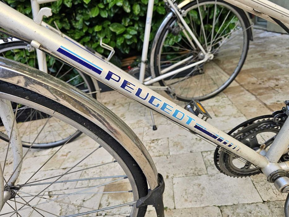 Vând două biciclete Peugeot vintage