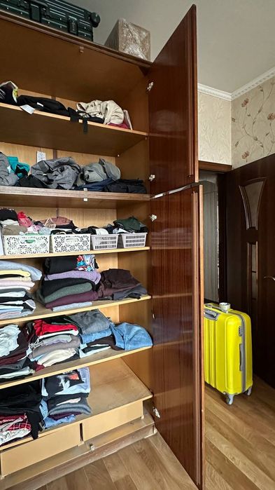 Продам шкаф советский