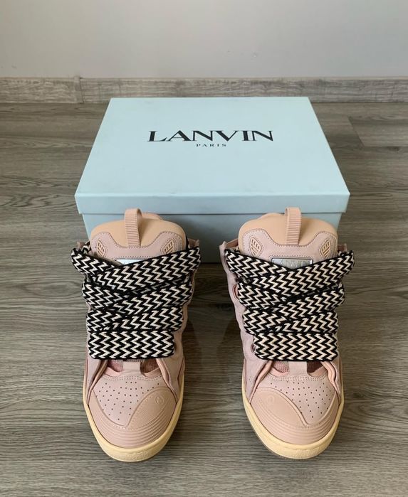 Lanvin Curb