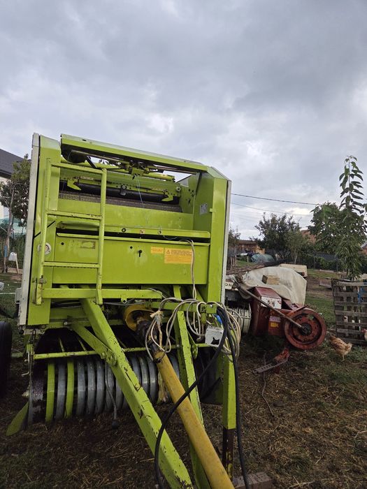 Presa claas rollant 66 john deere 336