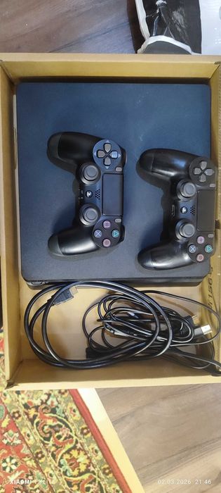 Playstation 4 slim