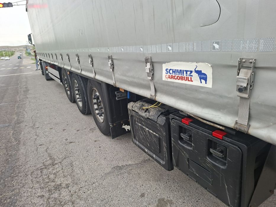 Прицеп SCHMITZ Сотилади  
 Йили: 2020