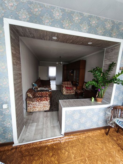 Продаю свою 4х комнатную квартиру, возле университета дипломатии