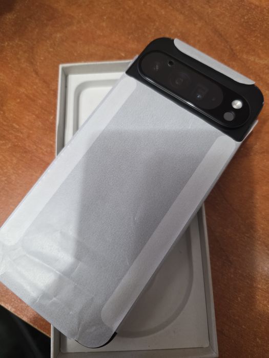 Google Pixel 9 Pro XL nou la cutie