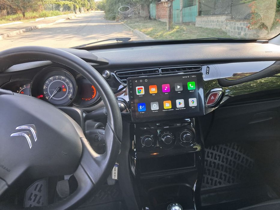 Автомобил Citroen C3