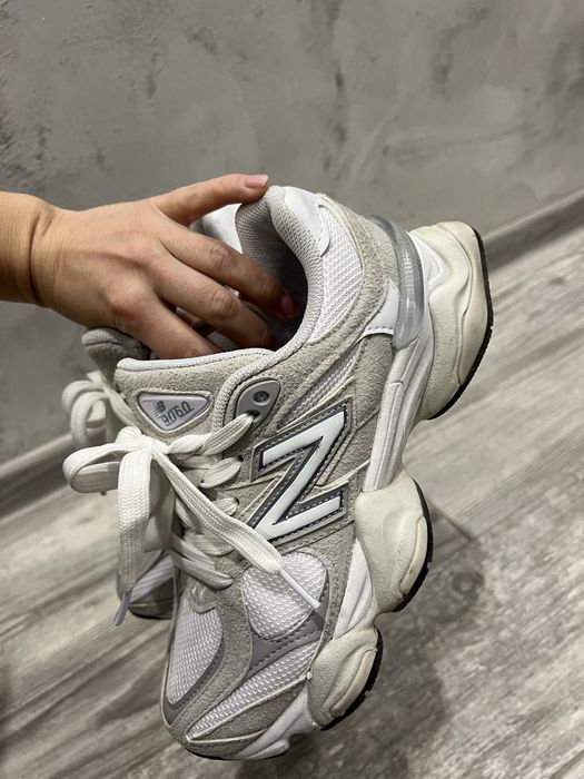 New balance 9060 бяло и бежаво