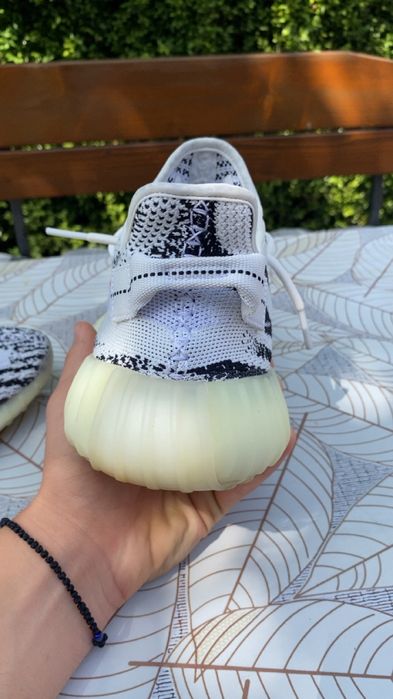 Yezzy boost 350 zebra