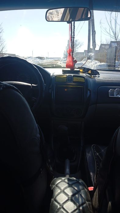 Продам Мазду 323