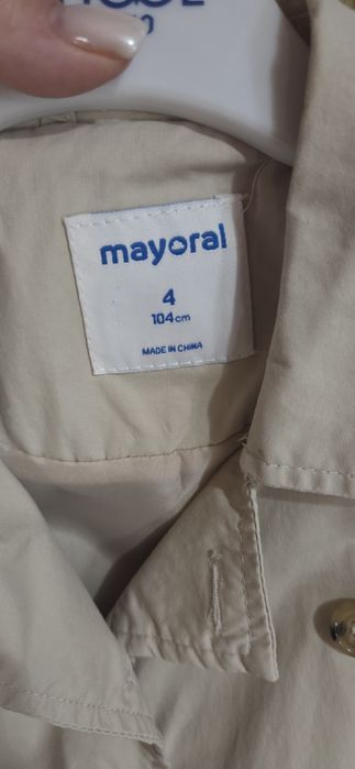 Продам детские тренч Mayoral
