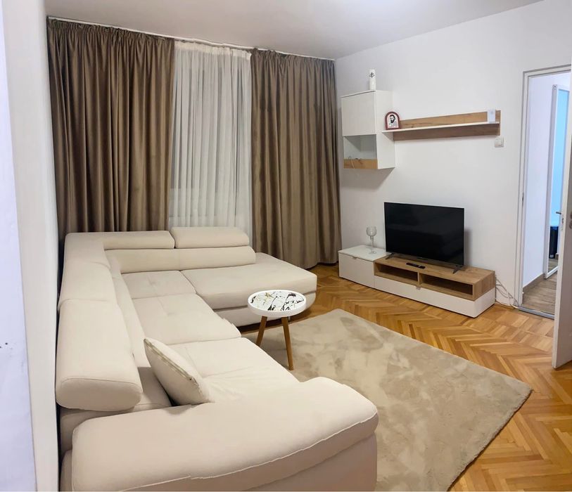 Persoana fizica vand apartament 2 camere