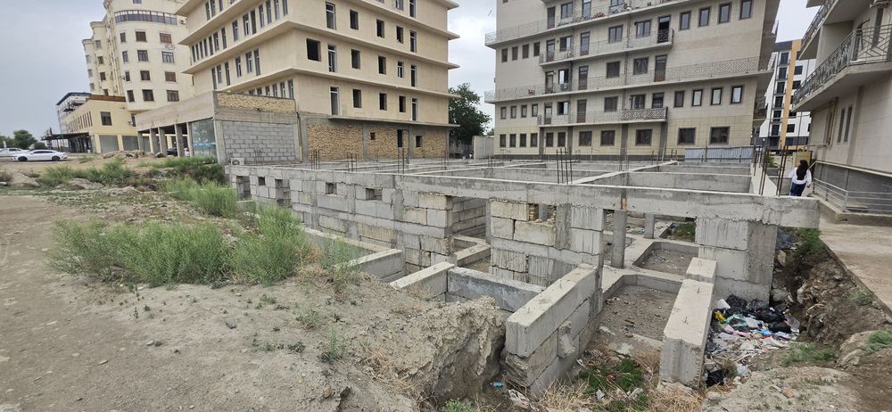 Савдо дукони ёки офис учун 230 m2 + подвал 230 m2