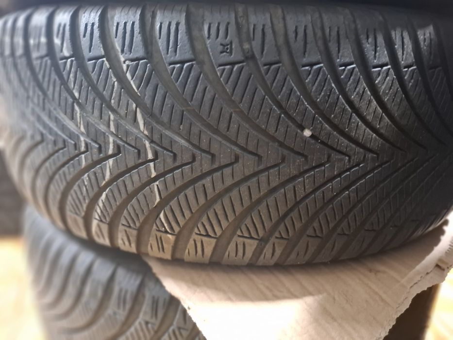 Set 4 anvelope Mixte all seson 225 45 18 michelin  dot 2021
