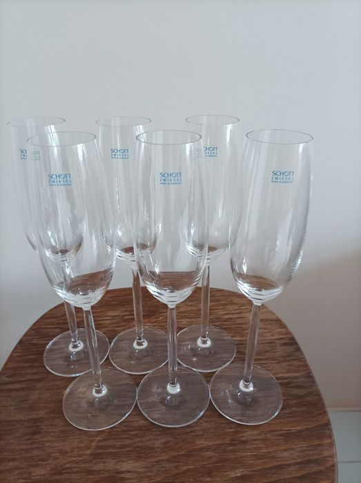 Кристални чаши за шампанско 6 броя Schott Zwiesel.