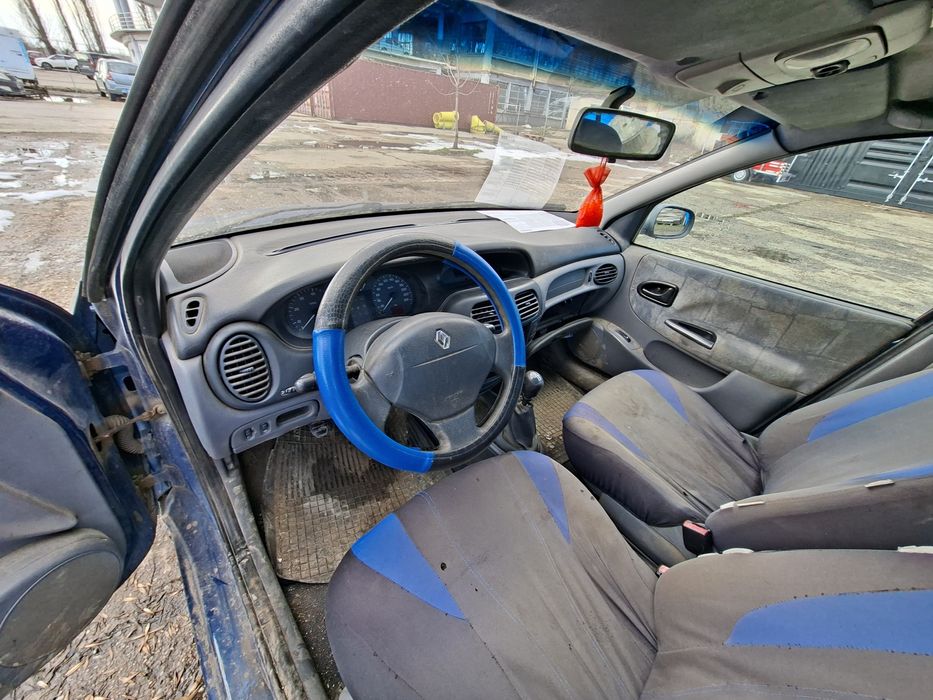 Dezmembrez Renault Megane 1 1.6B 2001 K4M-A7