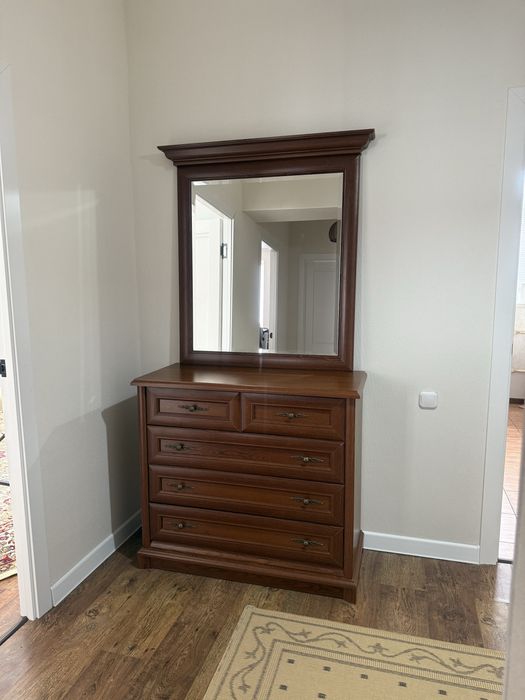 Спальный гарнитур