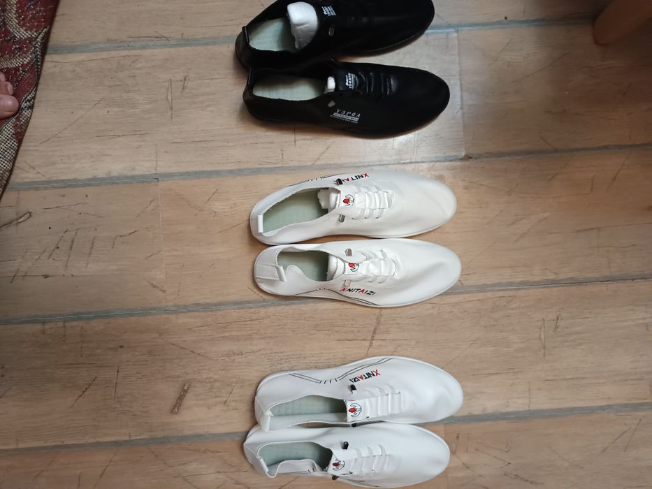 Маратонки нови 43