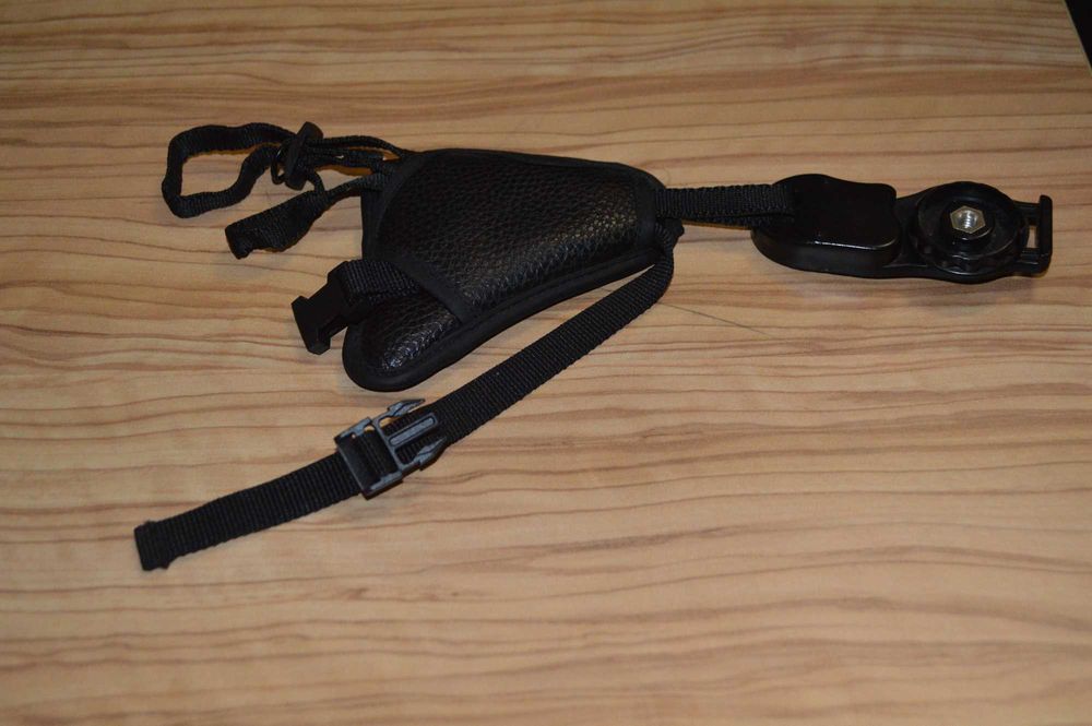 Curea de mana pentru aparat foto DSLR