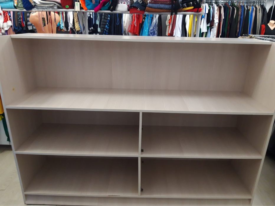 Продается полка для магазина.