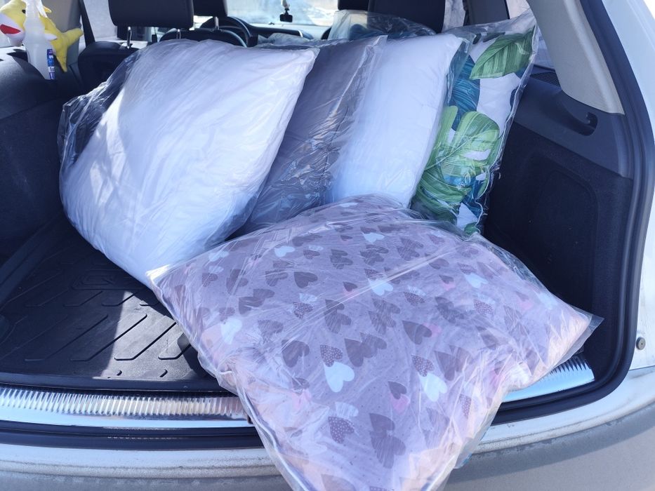 Продам новые подушки 70×70