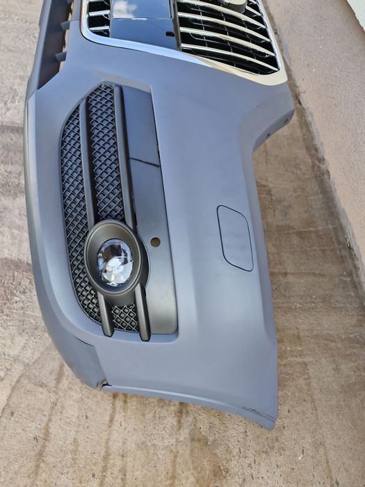 Bara fata Audi Q3 NOUA 2011-2013 cu spalatoare si senzori parcare