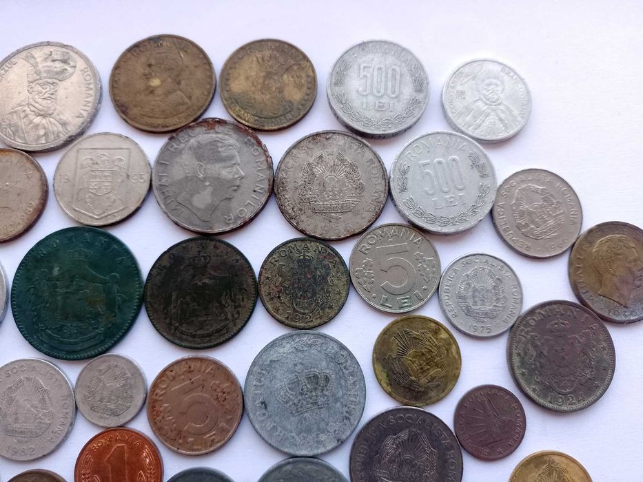 Lot 35 monede romanesti diferite - Romania