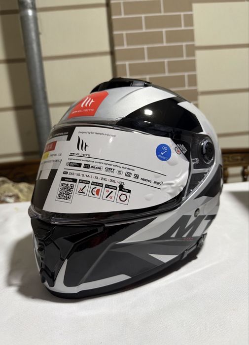 Мото шлем MT Thunder 4