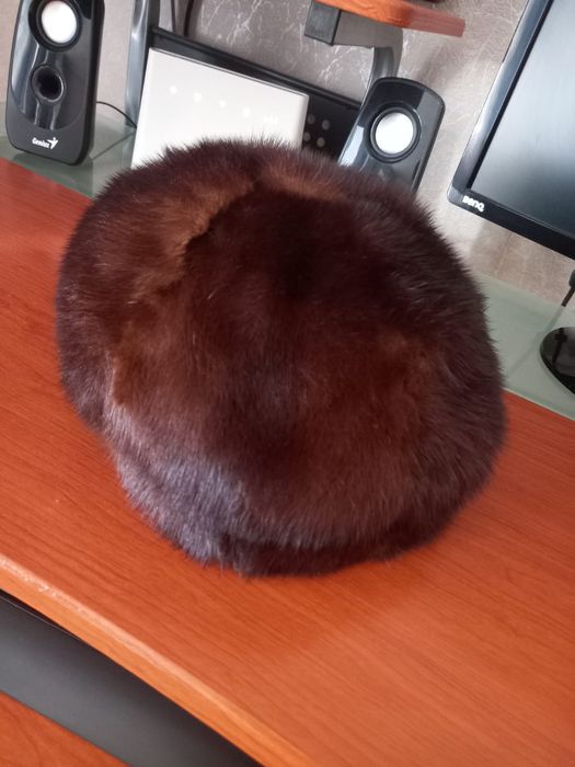 Продаю шапки норковые