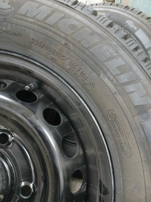 Продавам нови гуми с нови джанти Мишелин  235/65/16