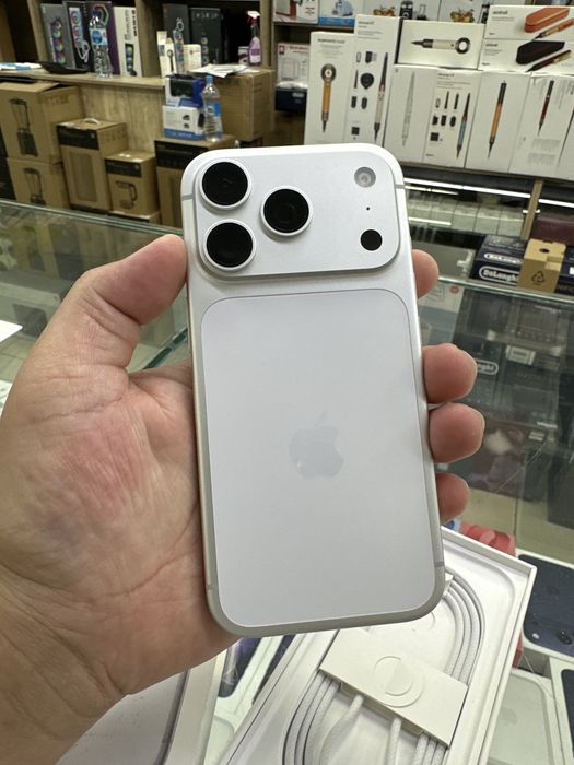 iPhone 17 Pro 256 Silver Esim  14 цикл